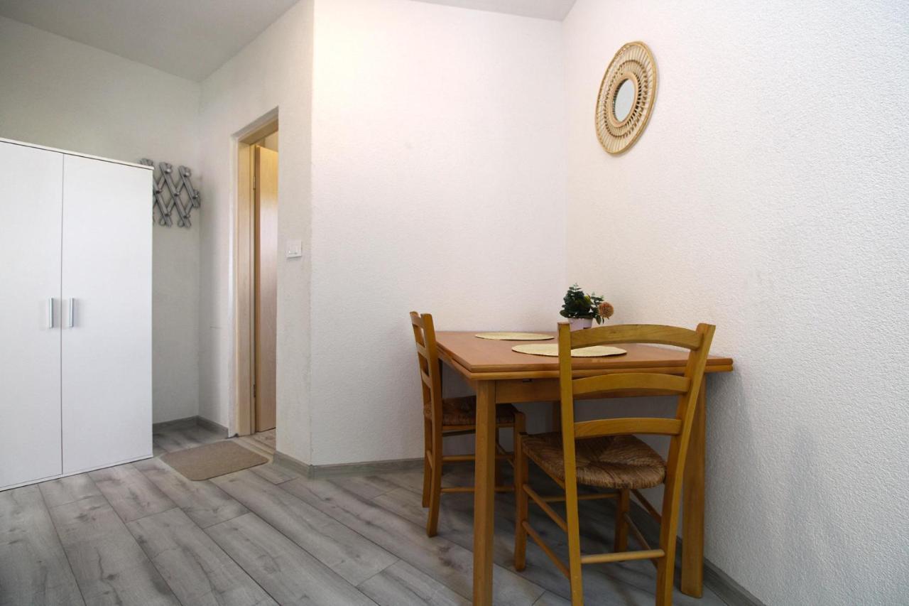 Apartment Josip 1649 Fazana Exterior photo