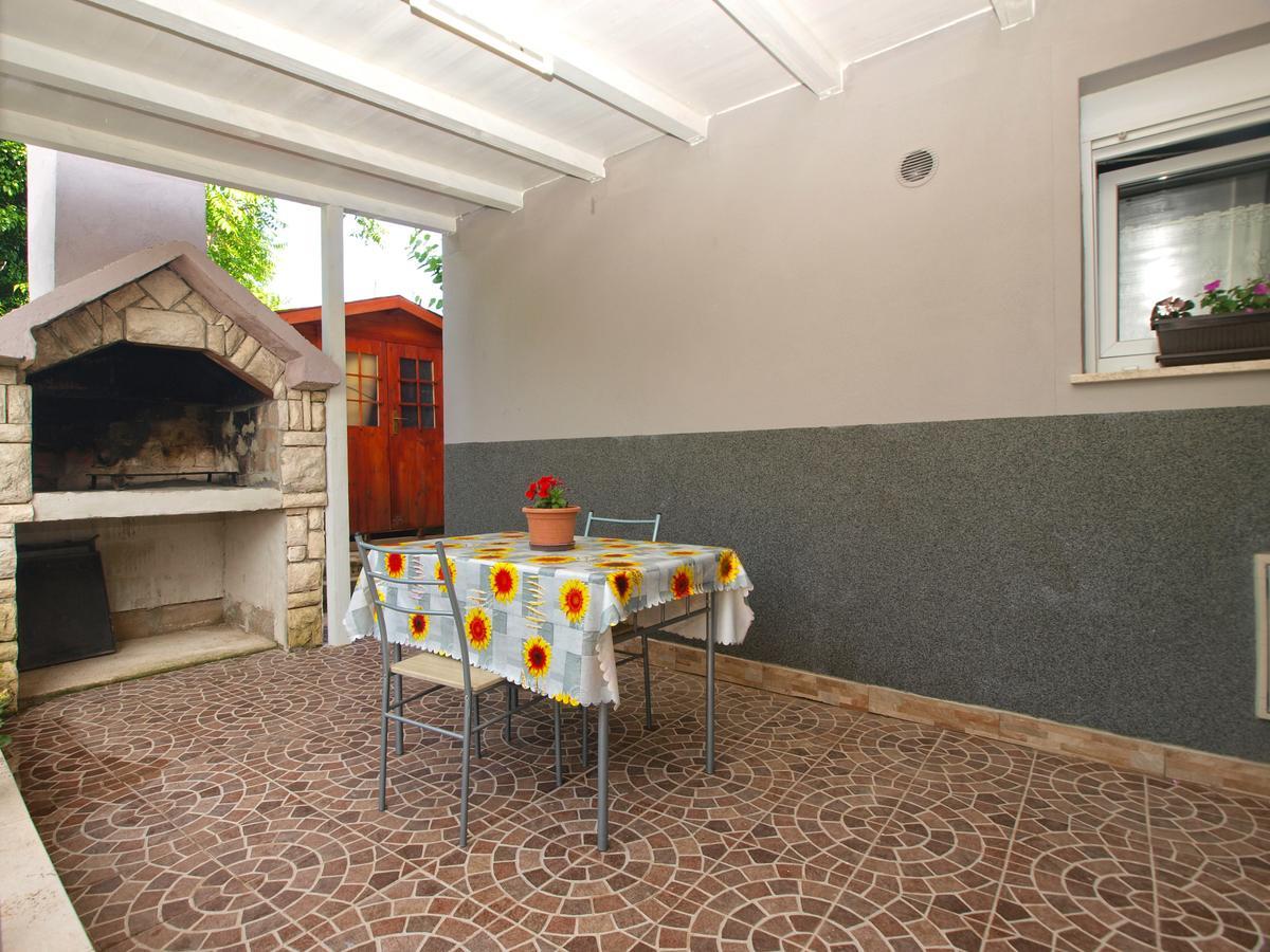 Apartment Josip 1649 Fazana Exterior photo